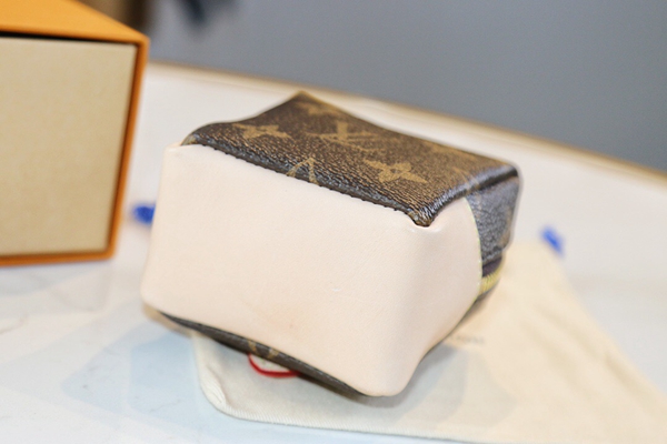 ブランドキーホルダー内部構造